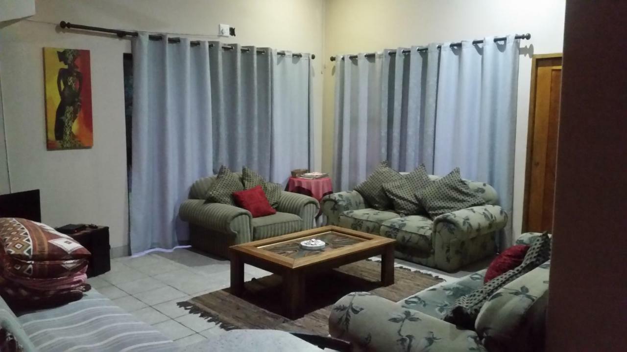 Khaya La Manzi Villa Порт Едуард Екстериор снимка